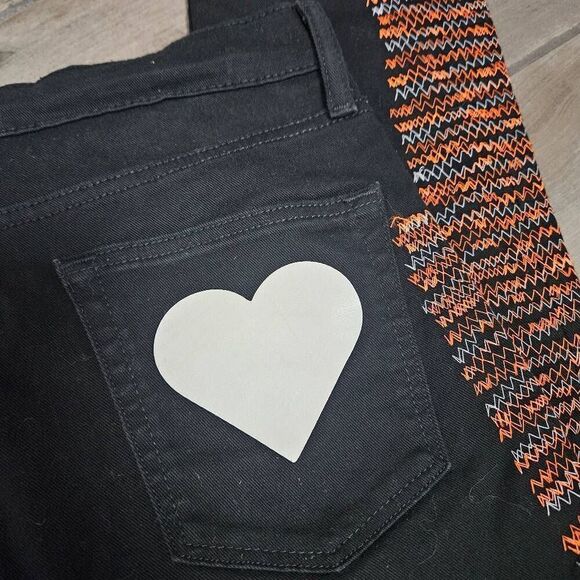 Levi's Hand-Embroidered Jeans - Picture 10 of 12